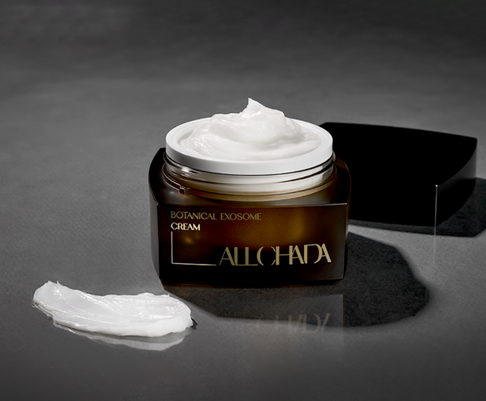 ALLCHADA Botanical Exosome Cream 50ml jar and texture
